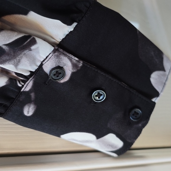 WORTHINGTON WOMENS LONG SLEEVE BLACK AND WHITE FLORAL BLOUSE SIZE PETITE LARGE - Picture 7 of 16